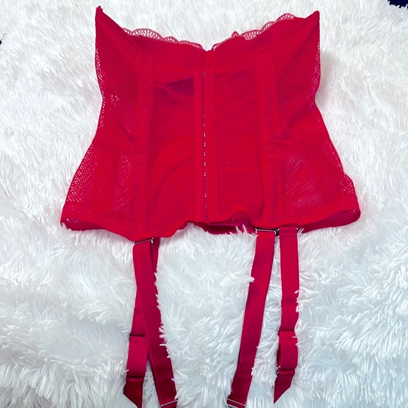 Nwot Victoria’s Secret red lace corset thigh high attachments 36 D❣️ - Picture 2 of 9
